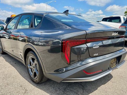Used 2025 Kia K4 FWD image 7