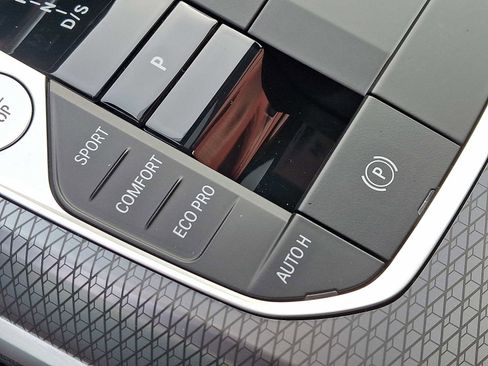 Certified 2025 BMW 330i xDrive Sedan w/ M Sport Package image 25