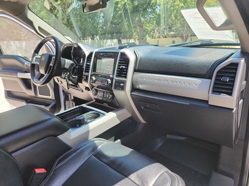 Used 2019 Ford F250 Lariat w/ Lariat Value Package AWD/4WD image 43
