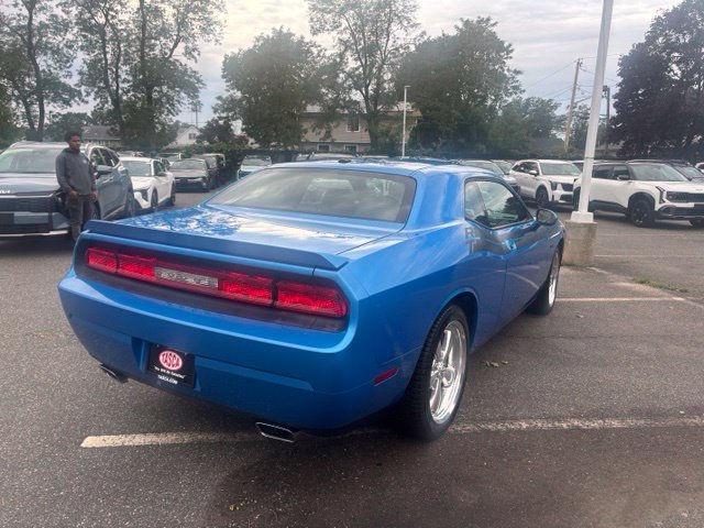 Used 2009 Dodge Challenger R/T RWD image 2