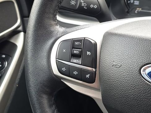 Used 2023 Ford Explorer XLT w/ Equipment Group 202A image 31