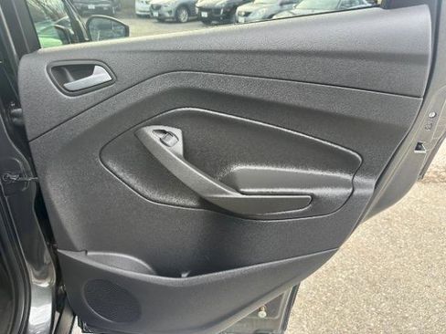 Used 2017 Ford Escape SE image 33