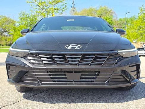 New 2026 Hyundai Elantra SEL Sport Premium FWD image 11