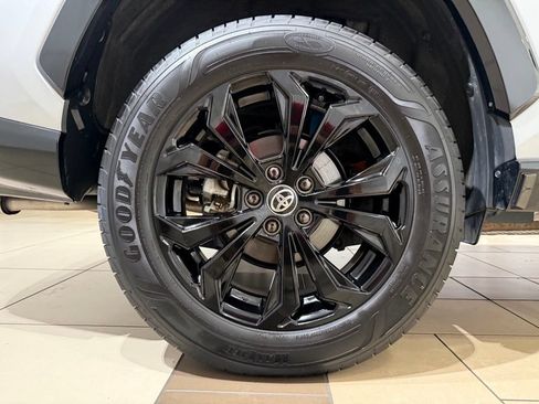 Certified 2023 Toyota RAV4 SE w/ Convenience Package AWD/4WD image 9