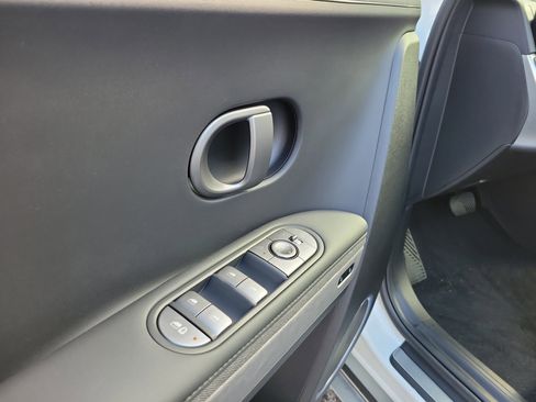 New 2026 Hyundai Ioniq 5 Limited image 18