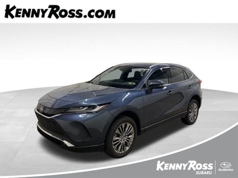 Used 2024 Toyota Venza Limited image 1