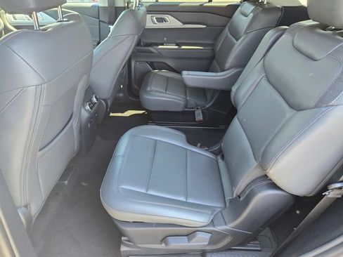 New 2026 Ford Explorer Active w/ Active Comfort Package AWD/4WD image 15