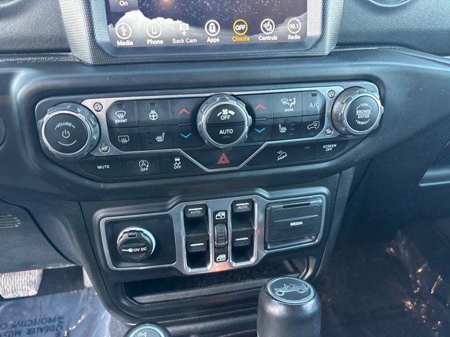 Used 2018 Jeep Wrangler Unlimited Sahara w/ Dual Top Group AWD/4WD image 30
