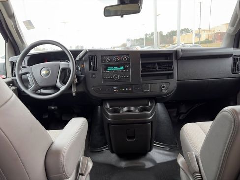 Used 2024 Chevrolet Express 3500 LT w/ LT Preferred Equipment Group image 11