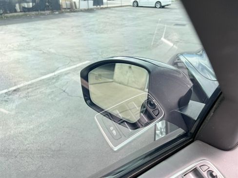 Used 2017 Jaguar F-PACE Prestige image 27