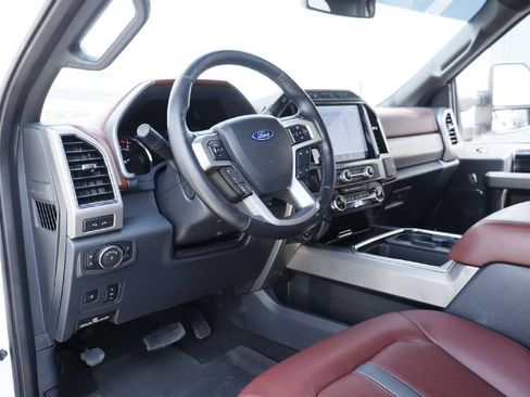 Used 2022 Ford F250 Platinum w/ Tremor Off-Road Package AWD/4WD image 3