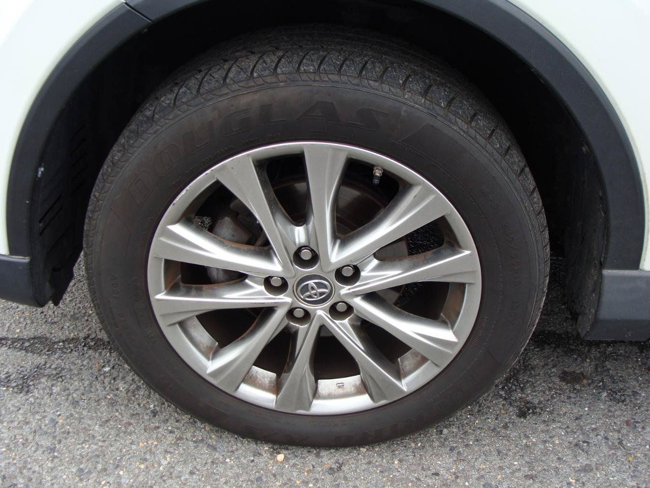 Used 2016 Toyota RAV4 Limited AWD/4WD image 38