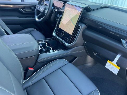 New 2026 GMC Yukon XL Elevation w/ Elevation Premium Package image 15