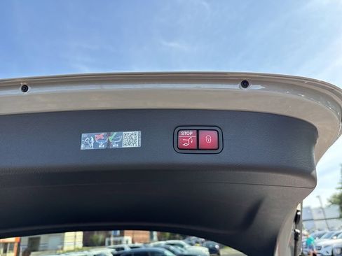 New 2026 Mercedes-Benz GLC 300 GLC 300 image 29