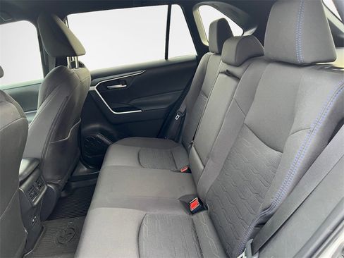 Used 2025 Toyota RAV4 SE image 24