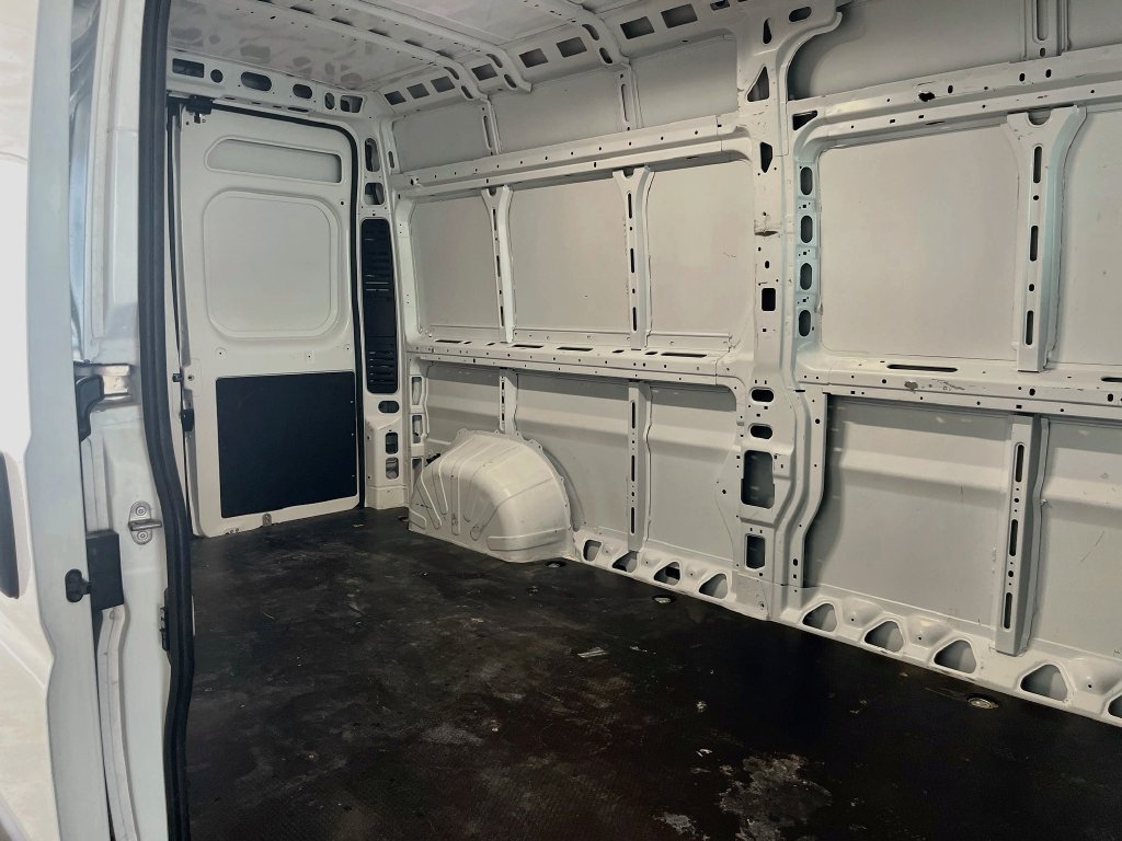 Used 2025 RAM ProMaster 2500 w/ Convenience Group FWD image 24