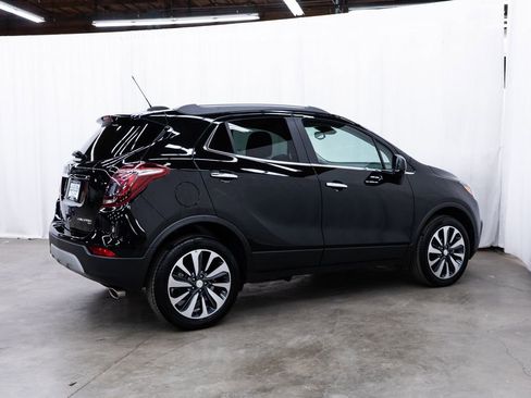 Used 2021 Buick Encore Preferred AWD/4WD image 6