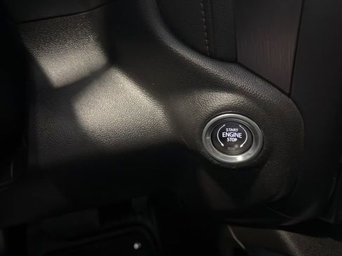 Used 2021 GMC Sierra 2500 AT4 image 26