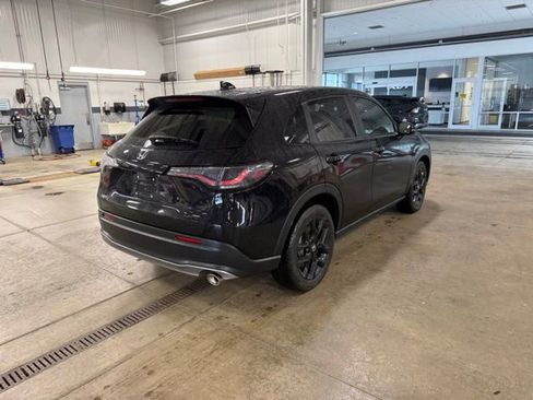 Used 2024 Honda HR-V Sport image 3