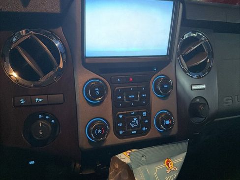 Used 2015 Ford F250 Lariat w/ Lariat Ultimate Package image 11