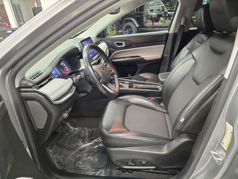 Certified 2022 Jeep Compass Latitude w/ Convenience Group FWD image 17