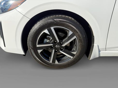 Used 2024 Nissan Sentra SV image 9