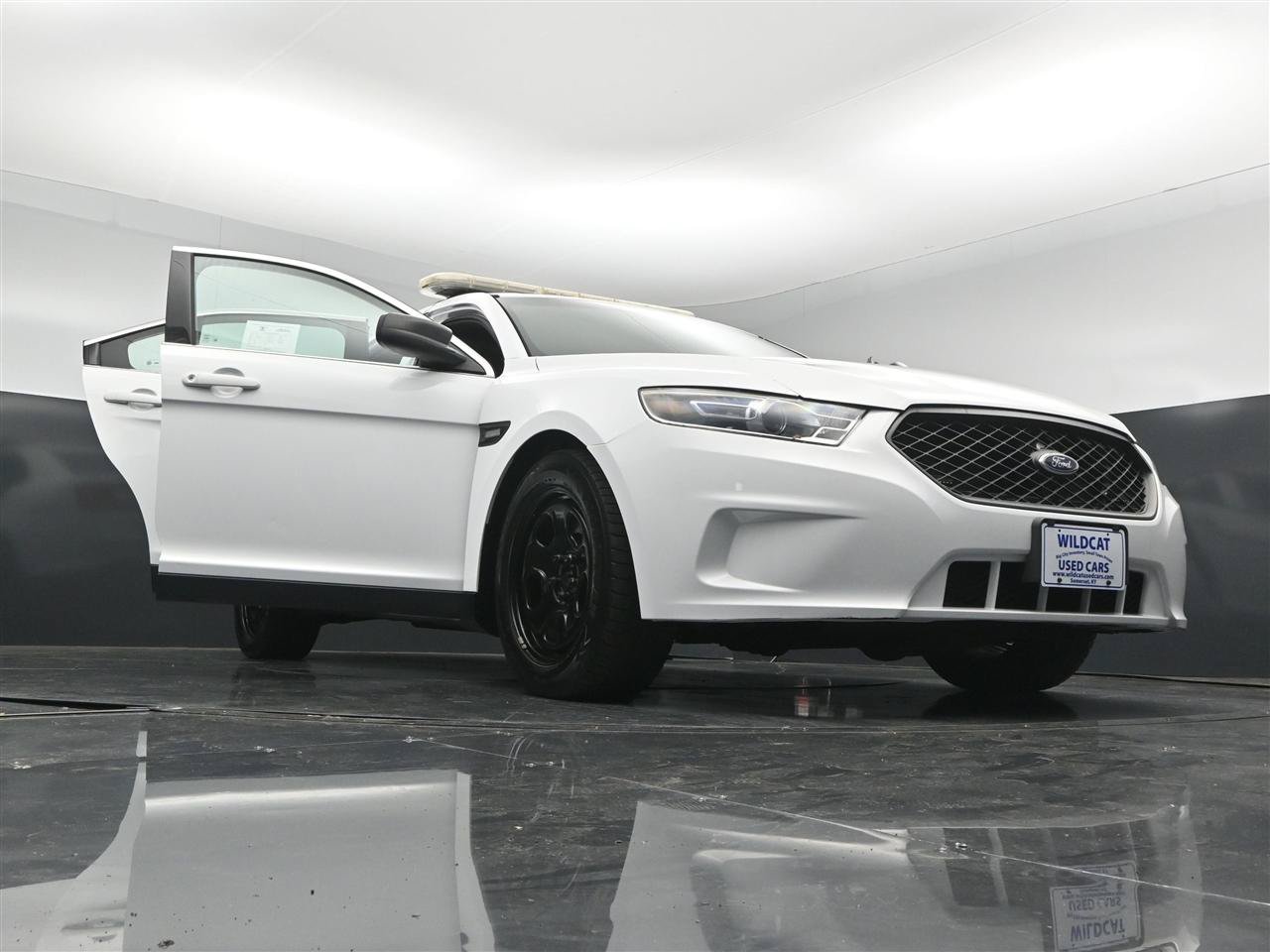 Used 2015 Ford Taurus Police Interceptor AWD image 40