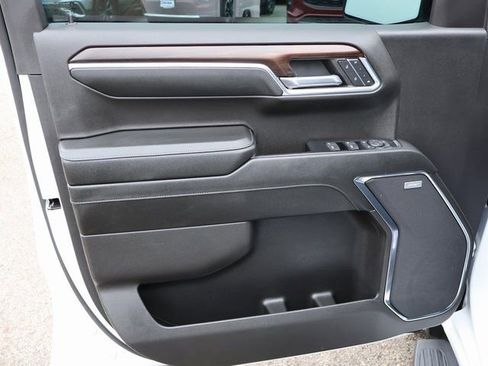 Used 2024 GMC Sierra 1500 SLT w/ SLT Premium Plus Package image 28