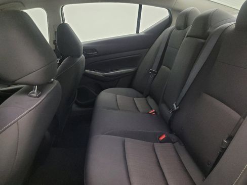 Used 2025 Nissan Altima 2.5 SV FWD image 18
