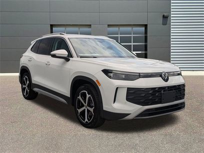 New 2025 Volkswagen Tiguan SE