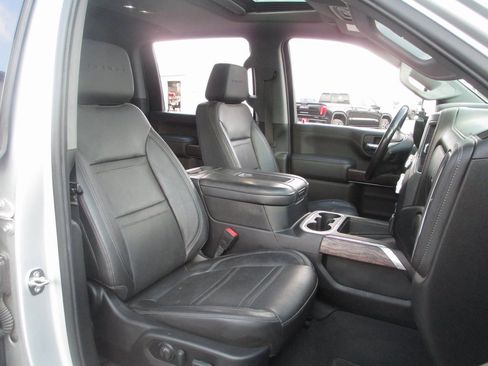 Certified 2022 GMC Sierra 2500 Denali w/ Denali Ultimate Package image 23