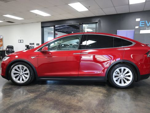 Used 2016 Tesla Model X 75D AWD/4WD image 10