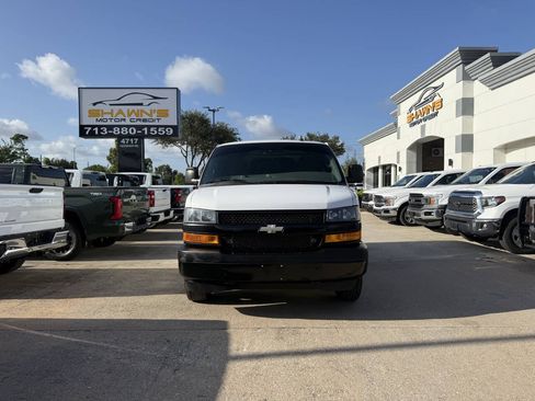 Used 2020 Chevrolet Express 2500 w/ Driver Convenience Package RWD image 35