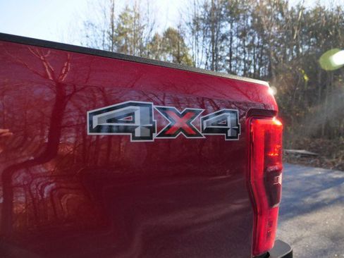 Used 2018 Ford F250 Lariat w/ Lariat Ultimate Package image 32