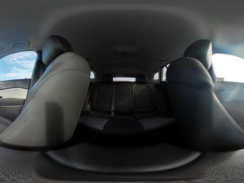 Used 2025 Chevrolet Trax LT image 42