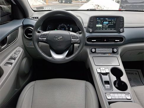 Used 2021 Hyundai Kona Limited image 11
