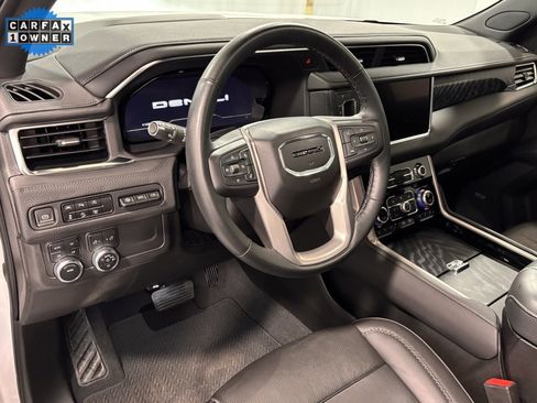 Used 2023 GMC Yukon Denali image 10