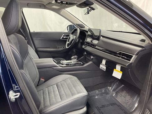 New 2025 Mitsubishi Outlander SE image 29