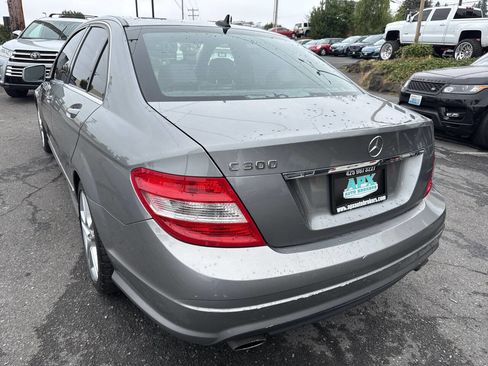 Used 2011 Mercedes-Benz C 300 Sedan image 5