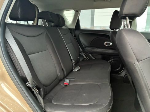 Used 2015 Kia Soul image 16