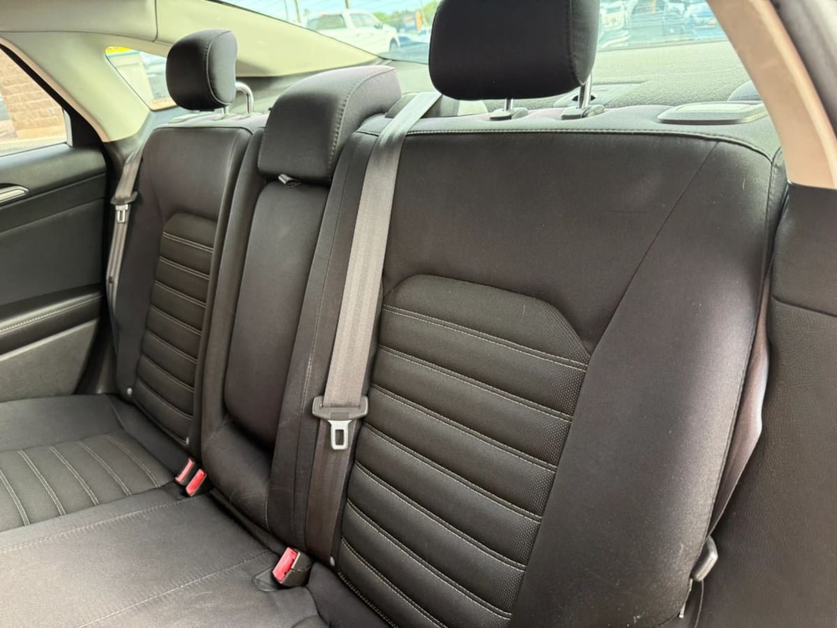 Used 2014 Ford Fusion SE FWD image 43