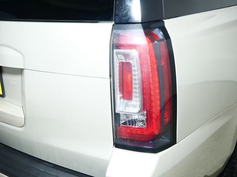 Used 2015 GMC Yukon XL SLE w/ Convenience Package image 17