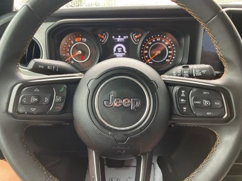 Used 2024 Jeep Wrangler Unlimited Sport AWD/4WD image 18