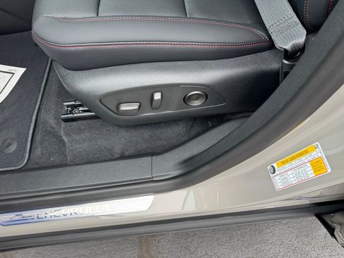 New 2026 Chevrolet Traverse Z71 w/ Enhanced Driving Package AWD/4WD image 17