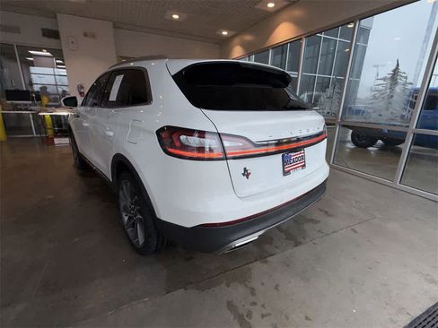 Used 2022 Lincoln Nautilus Reserve w/ Equipment Group 201A image 4