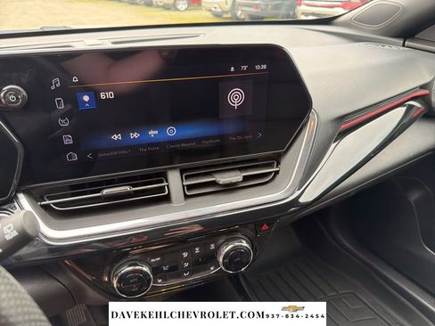 Used 2024 Chevrolet Trax RS w/ Sunroof Package image 12