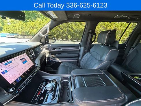 Used 2025 Jeep Grand Wagoneer L Series III w/ Rear Seat Video Group 1 AWD/4WD image 26
