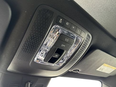 Used 2025 Mercedes-Benz GLB 250 w/ Exclusive Package image 71