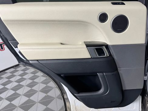 Used 2017 Land Rover Range Rover Sport HSE image 46