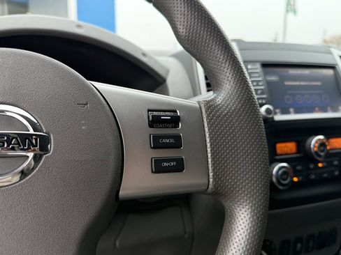 Used 2020 Nissan Frontier SV w/ Midnight Edition Floor Mats image 12